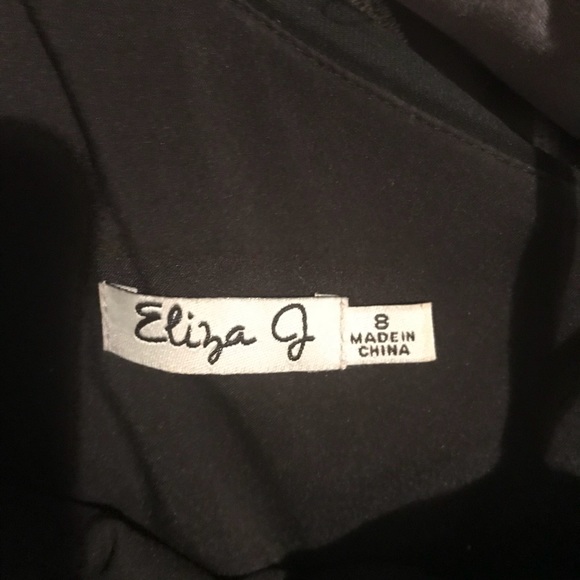 Black and Gold Eliza J dress - Picture 3 of 3